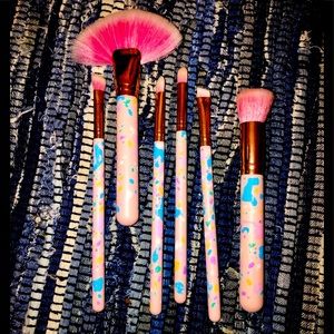 💗Unbranded pink multi paint Makeup Brush Set of 6